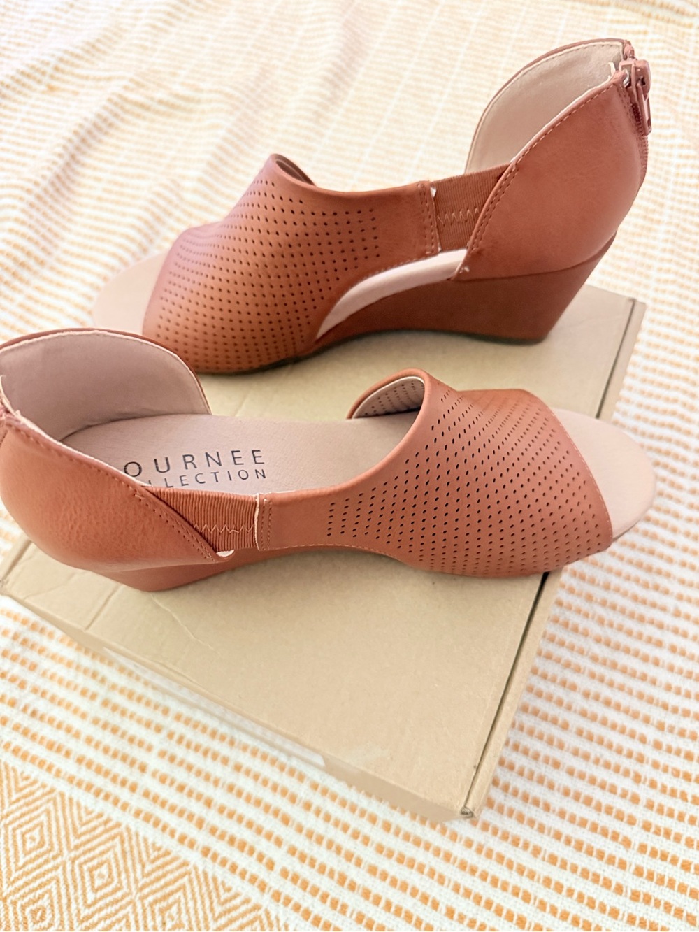 Journee Collection Aretha Open-Toe Wedge Sandals in Cognac - Picture 6 of 10